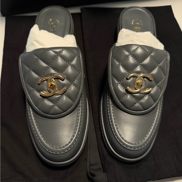 CHANEL Gray Quilted Mules with Gold Logo - Picture 4 of 5